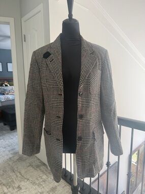 Braebrook Vintage Plaid Blazer in Black and Gray